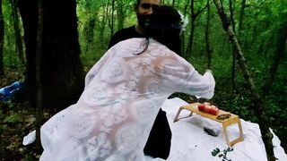 ‍MADRE NATURA INCANTA,SEDUCE E SI FA PRENDERE DAGLI UOMINI CHE FANNO JOGGING NEL BOSCO