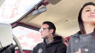 milf tradisce il suo ragazzo con uno sconosciuto nella sua panda _lucas speracchi