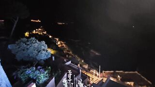 Vacanza in Costiera, Fuori fa Freddo entriamo dentro e scopami.