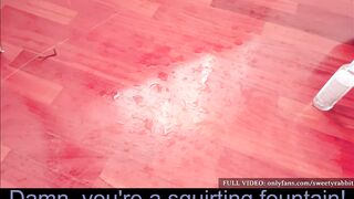 Lesbiche italiane squirtano STRAPON ANALE. Dialoghi in italiano seducendo la tipa delle consegne!