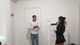 AMATORIALE ITALIANO Seduco il corriere e pago in natura facendomi scopare