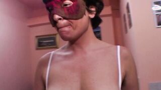 Gang bang italiana scopa, succhia e viene.