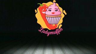 SCOPA LA MAMMA DEL SUO AMICO in hotel (schizza dal culo)