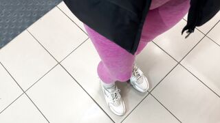 (DIA ITA)Con il mio RAGAZZO abbiamo fatto una SVELTINA in un BAGNO PUBBLICO durante la GITA