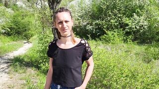 Ragazza Italiana lo prende in culo per soldi