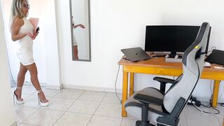 Agente immobiliare si è fatta fottere dal compratore!