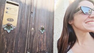 In giro per Venezia, mi arrapi e voglio essere scopata. Video completo sul mio OF.