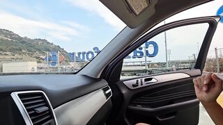 Autista arrapato mi scopa nel parcheggio del supermercato. Video completo sulla mia pagina OF.