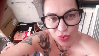 La milf italiana tettona e culona DIANA ZILLI si fa pisciare sulle chiappe e SFONDARE A PECORINA